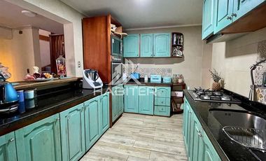 Casa en Venta en COD35747 Barrio Bayona a media cuadra Javiera Carrera