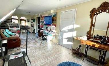 Casa en Venta en COD35747 Barrio Bayona a media cuadra Javiera Carrera