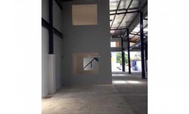 VENTA DE GALERA 600 METROS RO ABAJO