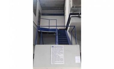 VENTA DE GALERA 600 METROS RO ABAJO