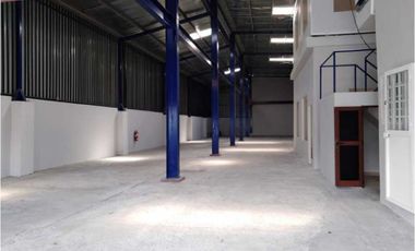 VENTA DE GALERA 600 METROS RO ABAJO