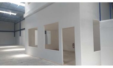 VENTA DE GALERA 600 METROS RO ABAJO