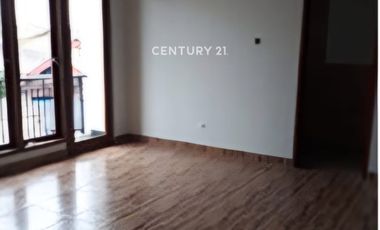 Rumah 2 Lantai Siap Huni Di Jakarta Barat GB 17851