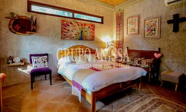 Se Vende Casa de Montaña con Arquitectura Única en Altos del Maria