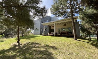 Casa en Alquiler- Golf 2 Lote 660 de Costa Esmeralda - Fondo al boulevard