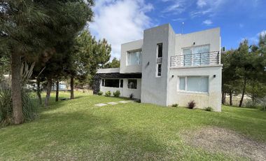 Casa en Alquiler- Golf 2 Lote 660 de Costa Esmeralda - Fondo al boulevard
