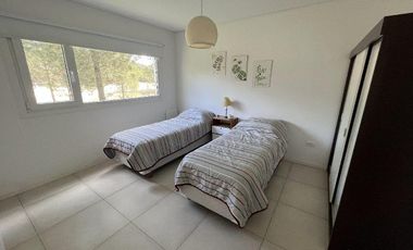 Casa en Alquiler- Golf 2 Lote 660 de Costa Esmeralda - Fondo al boulevard