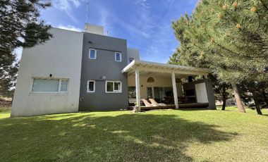 Casa en Alquiler- Golf 2 Lote 660 de Costa Esmeralda - Fondo al boulevard