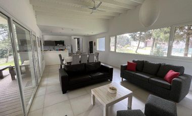 Casa en Alquiler- Golf 2 Lote 660 de Costa Esmeralda - Fondo al boulevard