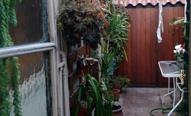 EXCELENTE DEPTO DE 3 AMB AMPLIO Y LUMINOSO A METROS DE CENTRO COMERCIAL.