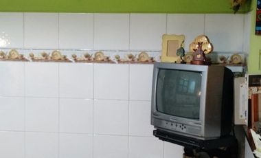 EXCELENTE DEPTO DE 3 AMB AMPLIO Y LUMINOSO A METROS DE CENTRO COMERCIAL.