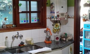 EXCELENTE DEPTO DE 3 AMB AMPLIO Y LUMINOSO A METROS DE CENTRO COMERCIAL.