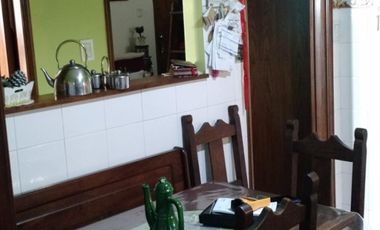 EXCELENTE DEPTO DE 3 AMB AMPLIO Y LUMINOSO A METROS DE CENTRO COMERCIAL.