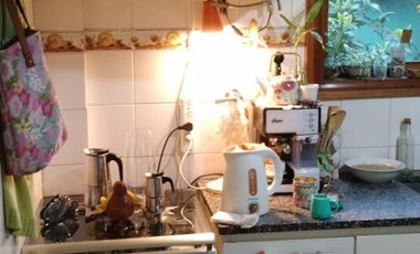 EXCELENTE DEPTO DE 3 AMB AMPLIO Y LUMINOSO A METROS DE CENTRO COMERCIAL.