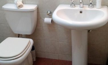 EXCELENTE DEPTO DE 3 AMB AMPLIO Y LUMINOSO A METROS DE CENTRO COMERCIAL.