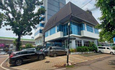 GEDUNG KANTOR STRATEGIS at WOLTER MONGINSIDI, KEBAYORAN BARU