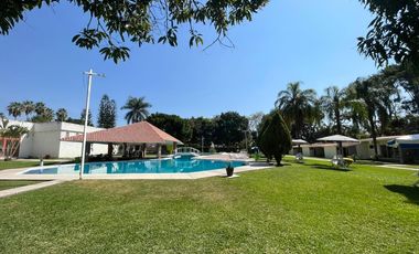 A un paso del Lago de Tequesquitengo
