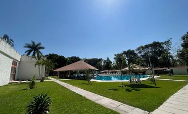 A un paso del Lago de Tequesquitengo