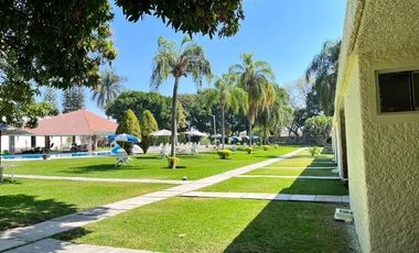 A un paso del Lago de Tequesquitengo