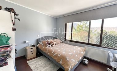 4 DORM + SERVICIO - CONDOMINIO - EXCELENTE OPORTUNIDAD