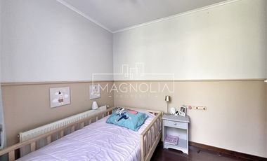 4 DORM + SERVICIO - CONDOMINIO - EXCELENTE OPORTUNIDAD