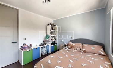 4 DORM + SERVICIO - CONDOMINIO - EXCELENTE OPORTUNIDAD