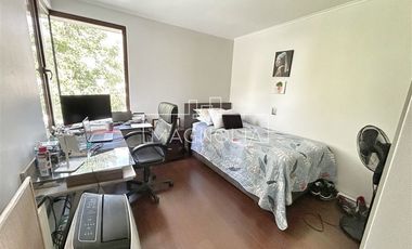 4 DORM + SERVICIO - CONDOMINIO - EXCELENTE OPORTUNIDAD