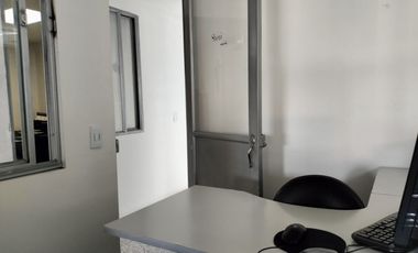 oficina en arriendo en la igualdad. Cod A113275