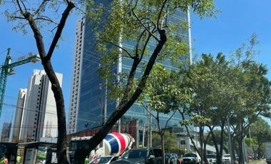 OFICINAS EN COUNTRY CLUB PISO 14