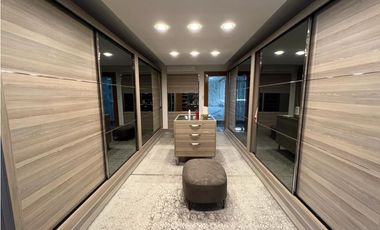 Venta de Casa con Piscina  en Altos del Golf
