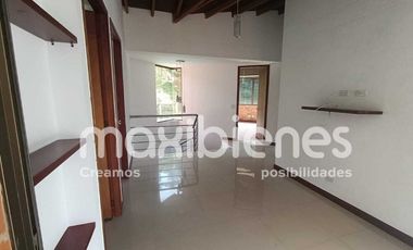 apartamento en arriendo en las vegas. Cod A66215