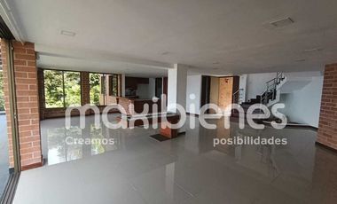 apartamento en arriendo en las vegas. Cod A66215