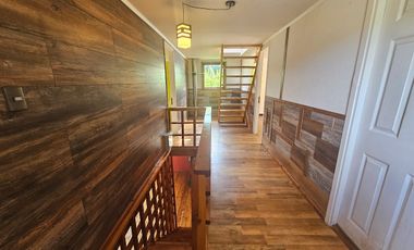 CASA ASILADA DE 3 PISOS EN LOS MOLINOS