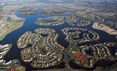 Lote en venta al lago central en Virazon, Nordelta