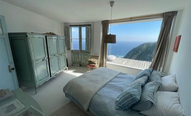 Condominio Costa dorada a orillas del mar