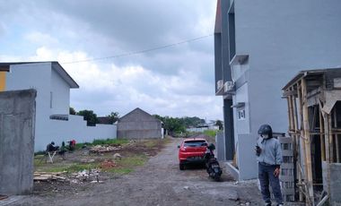 BAYAR 5JUTA DAPAT VILLA CANTIK DI KAWASAN PRAMBANAN 1MENIT DARI CANDI. HARGA 300JUTAN