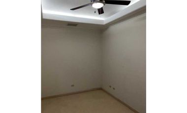 VENTA DE EDIFICIO EN SAN FRANCISCO 2 APARTAMENTOS Y 3 OFICINAS