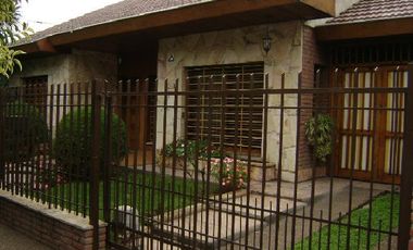 Casa en venta en San Miguel, San Miguel - Cochera