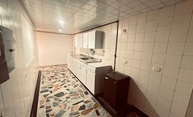 casa en arriendo en modelia. Cod A21678