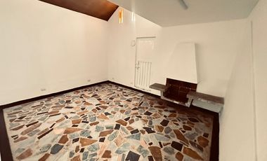 casa en arriendo en modelia. Cod A21678