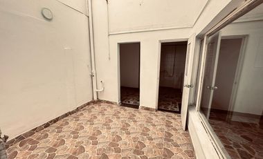 casa en arriendo en modelia. Cod A21678