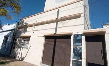 Casa para 2 Familias en venta en Villa Dominico