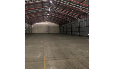 Alquiler Bodega 1454 m² en Via Daule, Guayaquil