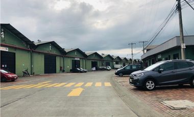 Alquiler Bodega 1454 m² en Via Daule, Guayaquil