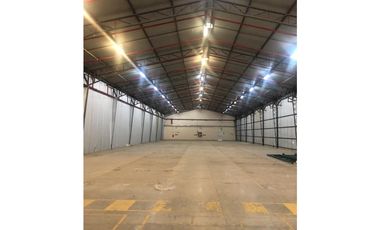 Alquiler Bodega 1454 m² en Via Daule, Guayaquil