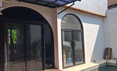 Freehold - a house with Stunning Rice Field and River View, Bali