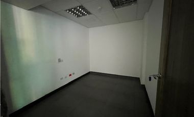 Local Comercial en Pb - Alquiler - Excelente Ubicacion Costa del Este