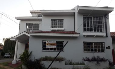 Casa en venta en Ezpeleta Este