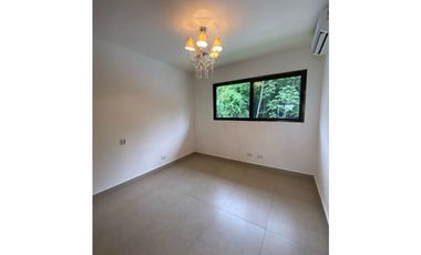 Se Alquila duplex,  Semi amoblada, Costa Verde