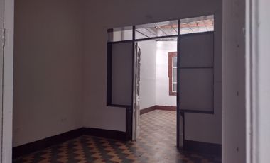 casa en arriendo en manrique central 1. Cod A215536